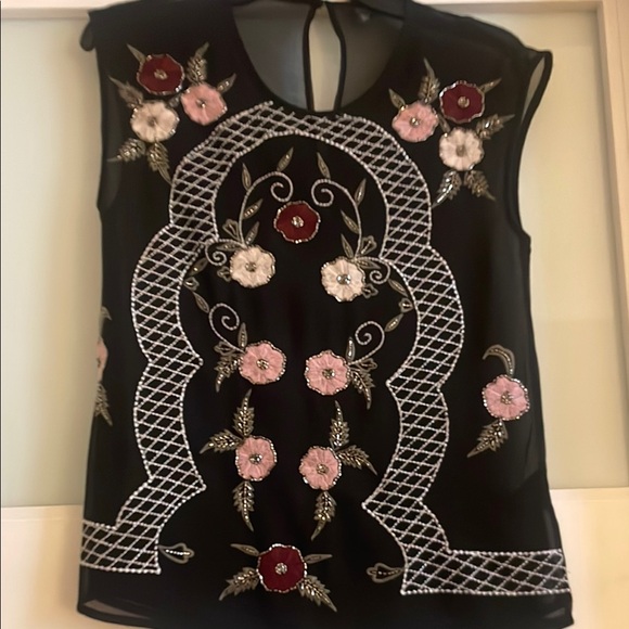 Embroidered Black Sleeveless Top - Picture 1 of 4